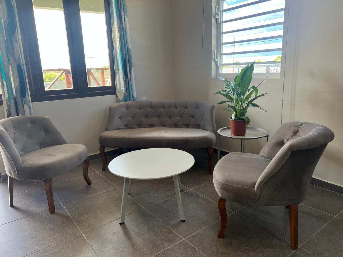 Cataleya Apartments Near Airport 빌렘스타트 외부 사진