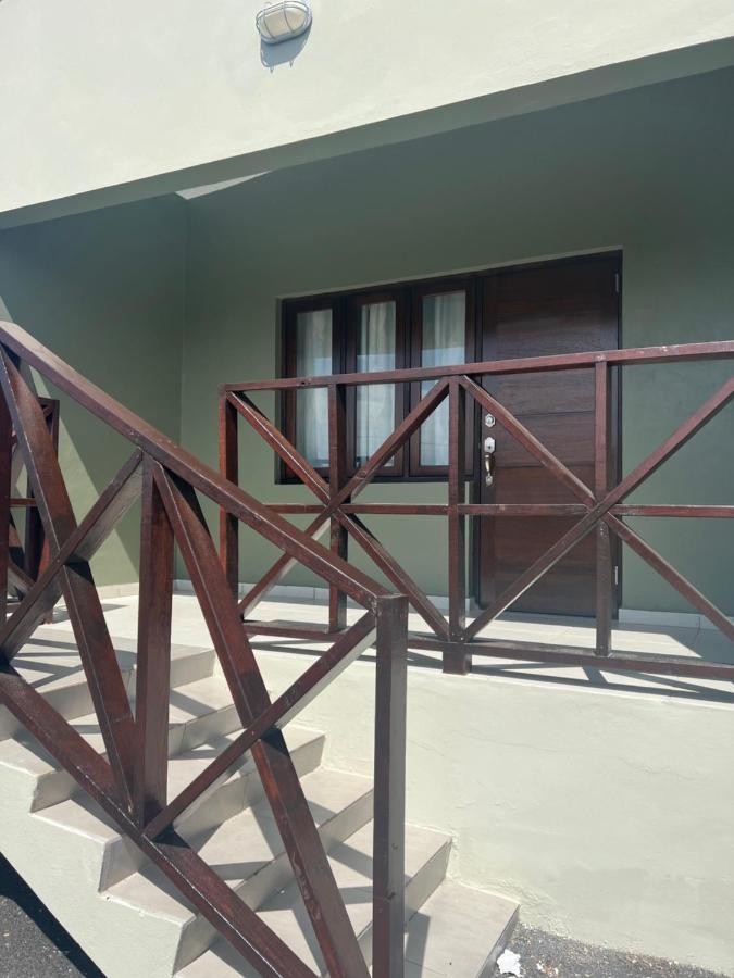 Cataleya Apartments Near Airport 빌렘스타트 외부 사진