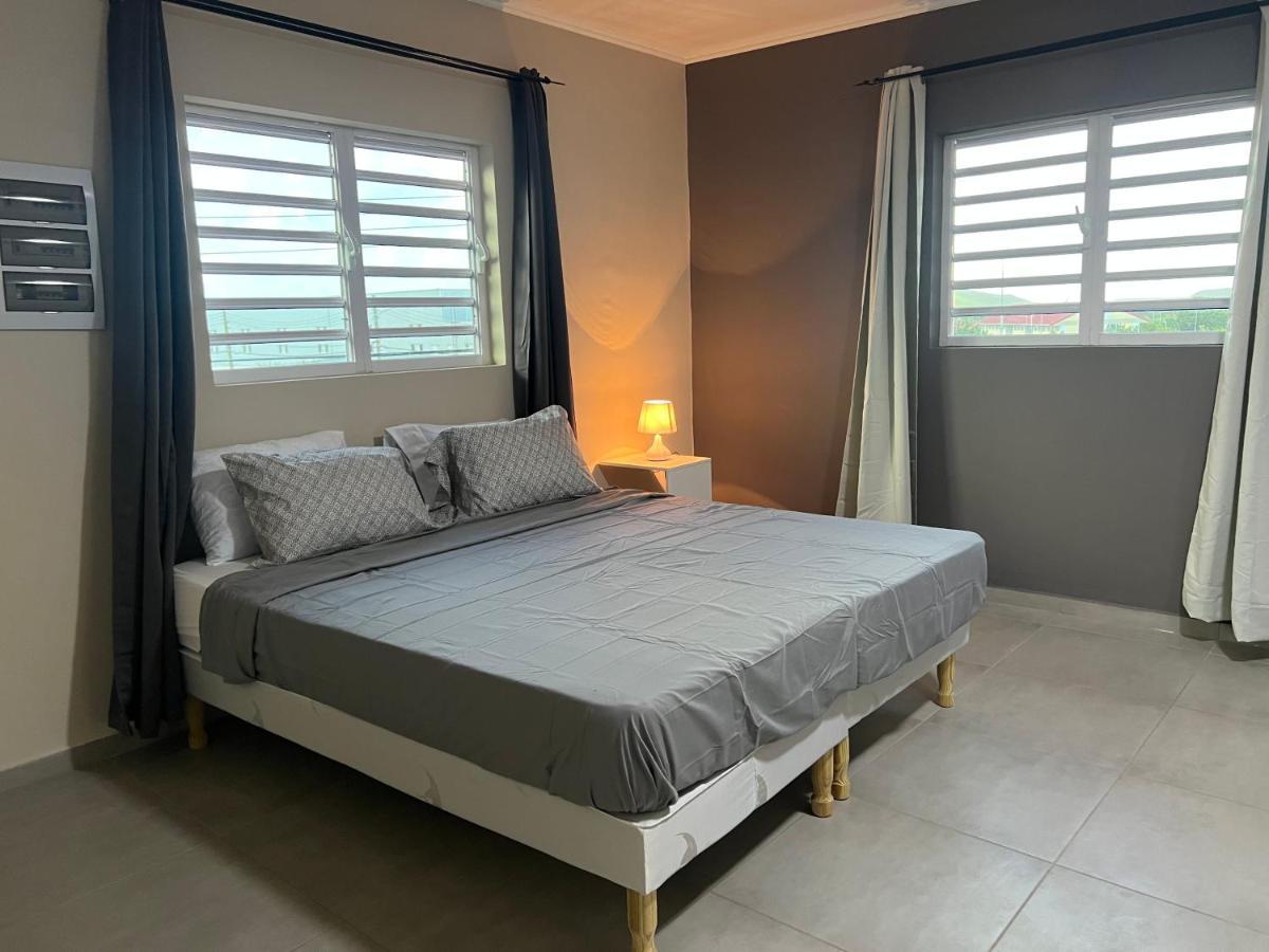 Cataleya Apartments Near Airport 빌렘스타트 외부 사진