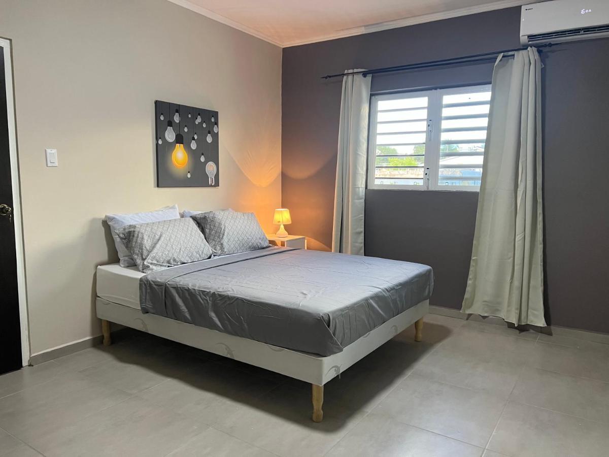 Cataleya Apartments Near Airport 빌렘스타트 외부 사진