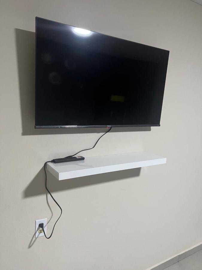 Cataleya Apartments Near Airport 빌렘스타트 외부 사진